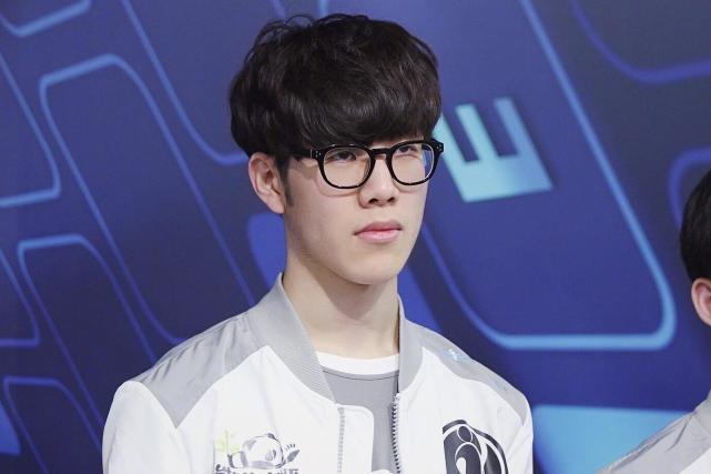 容的常客 容的常客