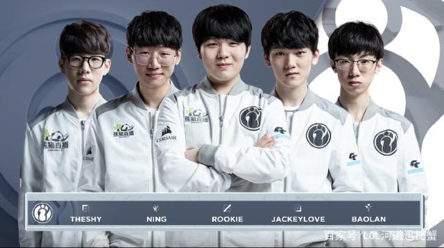 现沉稳与创 现沉稳与创