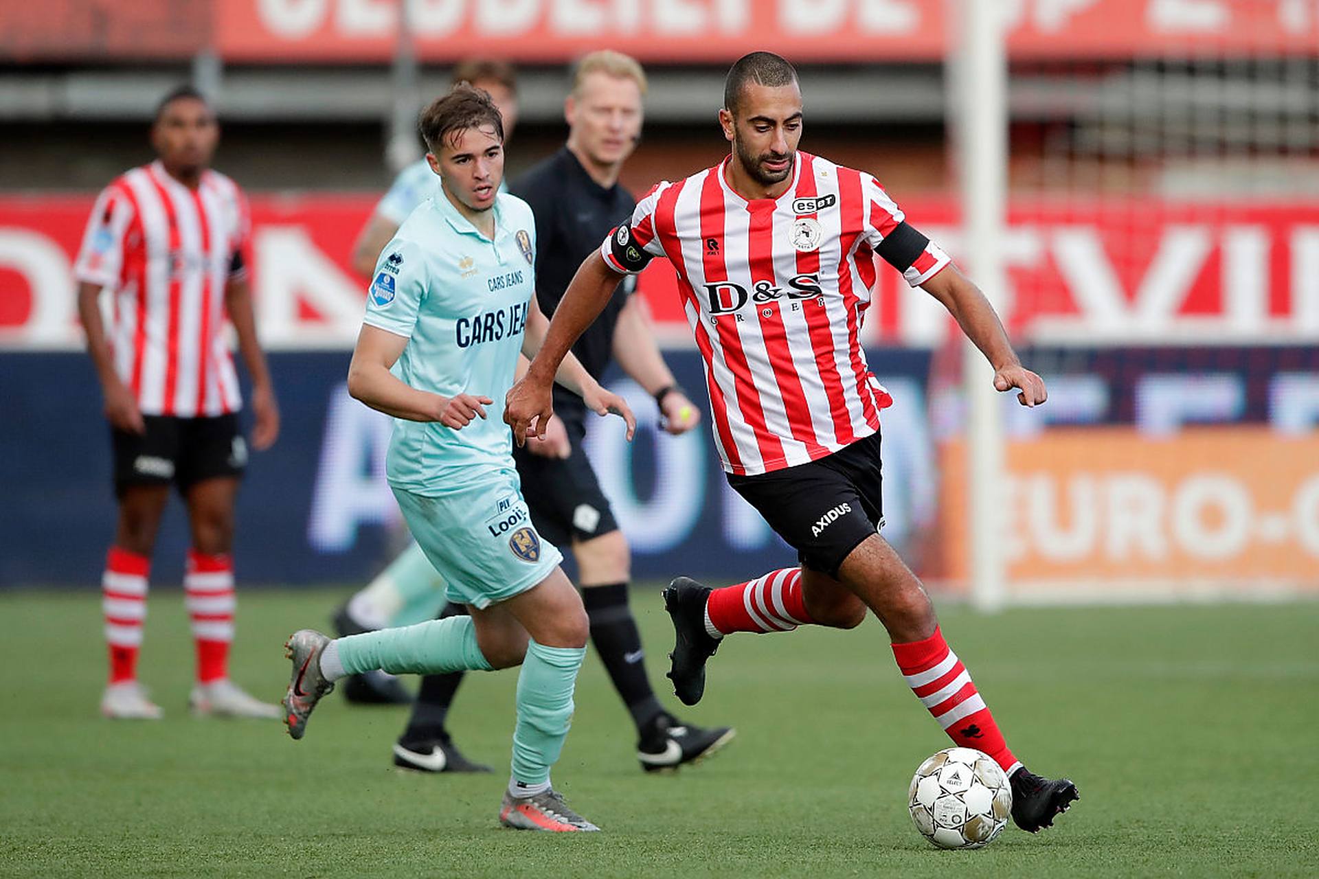 但足球的魅 但足球的魅