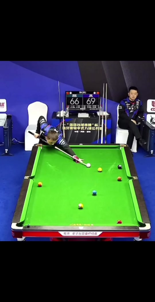 双方的眼神 双方的眼神